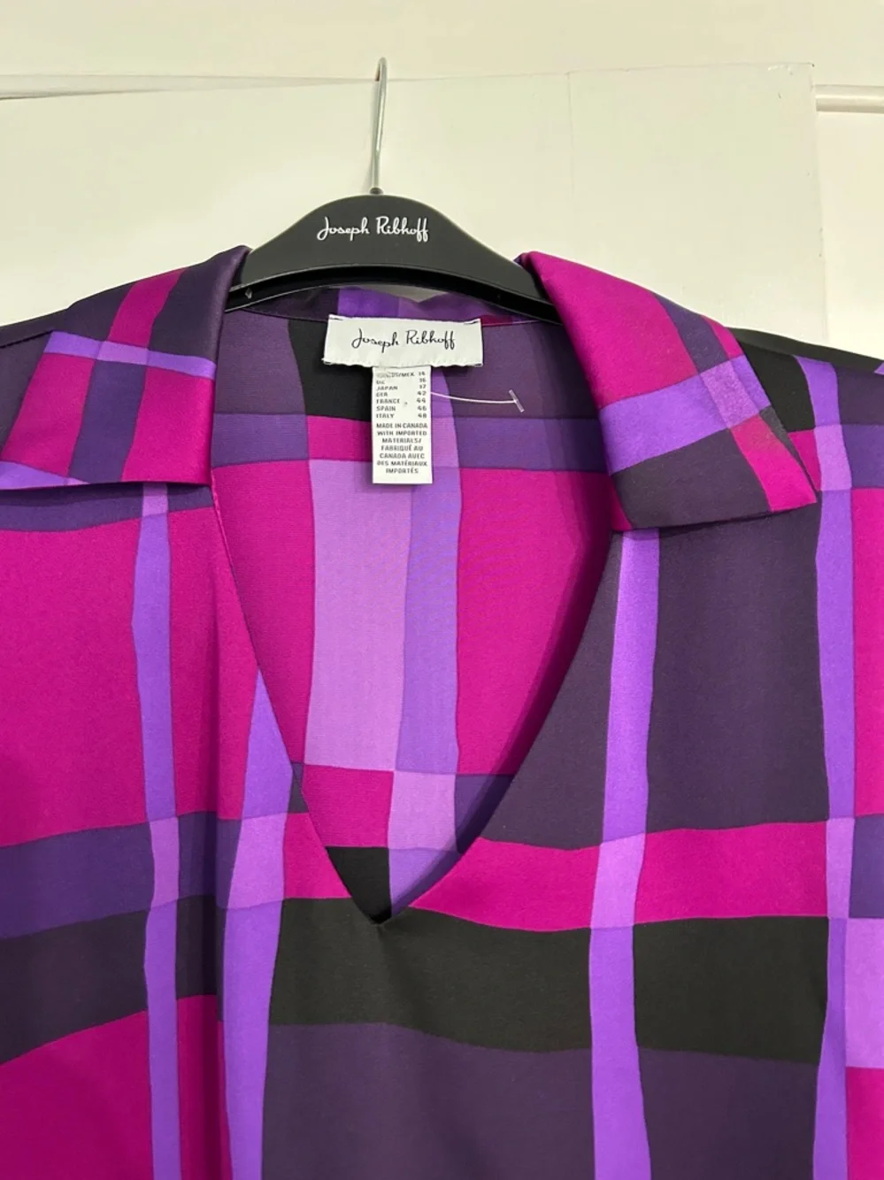 NWOT Joseph Ribkoff blouse. - Picture 2 of 6